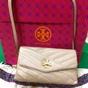 Tory Burch Chevron Quilt Chain Wallet